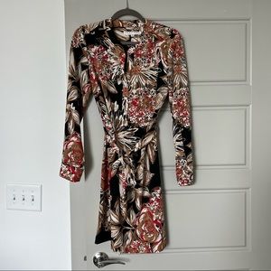 Trina Turk - Womens long sleeve dess - size 6